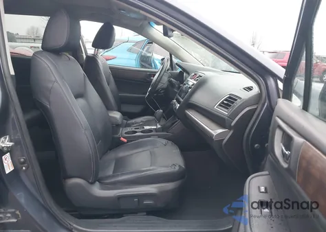 2017 Subaru Outback 2.5I Limited z USA, uszkodzony, nr VIN 4S4BSANC7H3377118